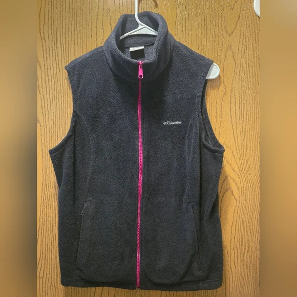 Columbia Black Fleece Vest with Pink Accents EUC - Picture 2 of 11